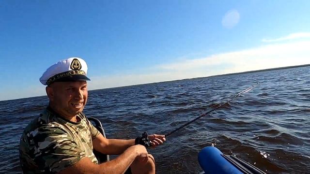 Рыбалим с Лидусей на Кубенском озере