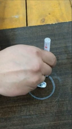 Сделал полезный инструмент для мастерской из двух пластин.