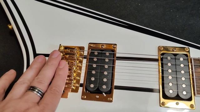 Обзор сборки китайской реплики Jackson Randy Rhoads Concorde смотреть онлайн