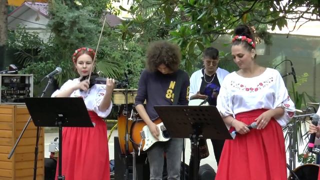 Аллея национальных культур к Дню России 2021г. в парке Ривьера г. Сочи... смотреть онлайн