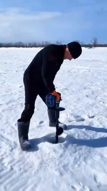 Шуруповёрт бурит МЕТР ЛЬДА! Проверка «Айсберга» на пр?