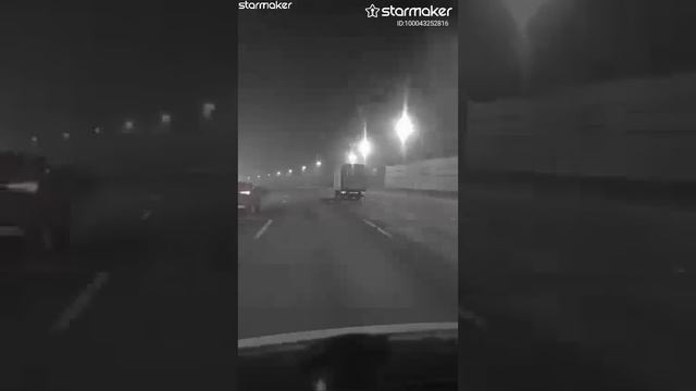 Кавер-Караоке Каспийский Груз/MIRAVI "Давай уедем" смотреть онлайн