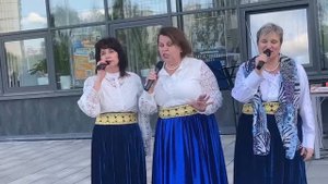Пою трио "Зорька алая".Очень красивая песня♥️🔥