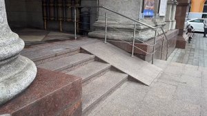Ремонт и восстановление 50 м2 гранита на крыльце музея ?