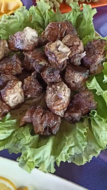 Шашлык на природе #шашлык #мясо #мангал #природа #свини? смотреть онлайн