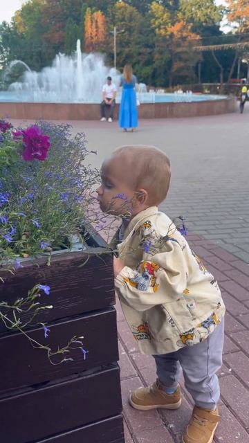 Понюхал #смех #baby #дети #ржака #семья #love #funny #лето #fishing #? смотреть онлайн