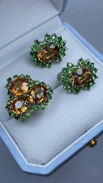 Серьги Редкий Гранат Мали Цаворит 44900 ₽ Кольцо Гранат