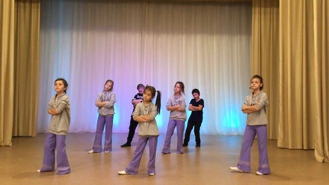 "ХИП-ХОП" - концертный видеономер танцевального коллектива "Солнышко" смотреть онлайн