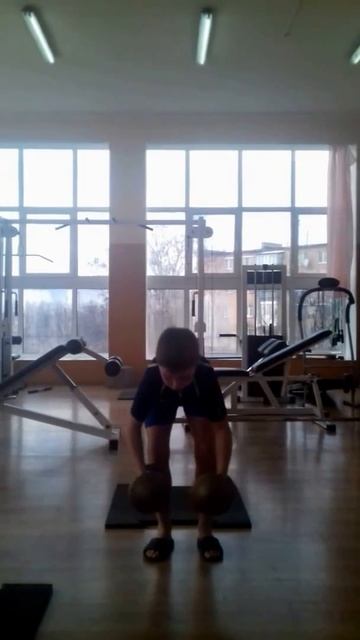 Разводка стоя в наклоне . смотреть онлайн