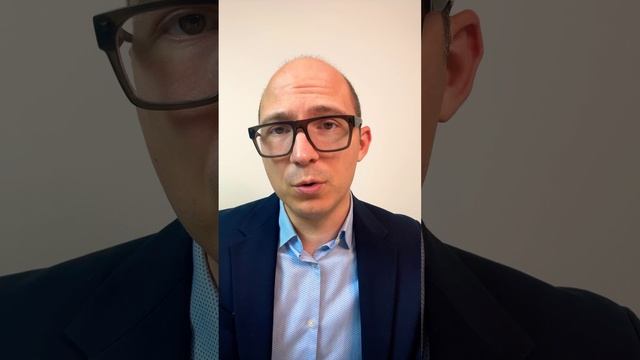 Мужчина перечисляет алименты на счет бывшей жены но в