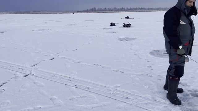 Слом погоды не помеха. Рыбалка на озере Айдыкуль смотреть онлайн