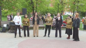 В скверах и парках округа в майские дни звучали песни военных лет