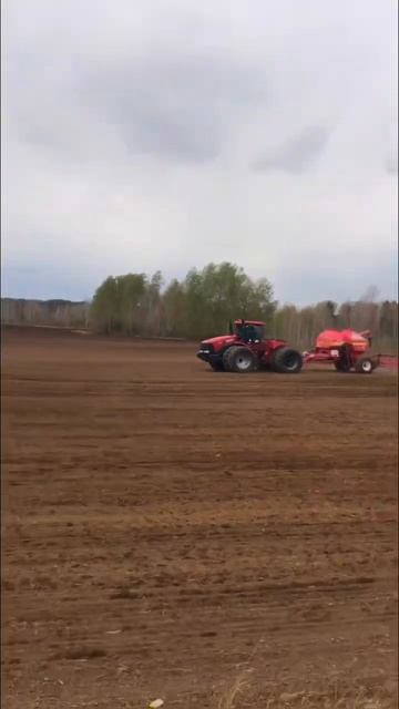Несмотря на погоду, посевная идет полным ходом 🤝💪#ко смотреть онлайн