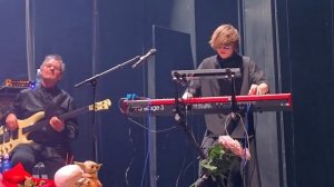 Никто и звать никак, БГ+