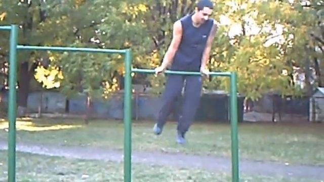 МИШАНЯ НА ТУРНИКЕ