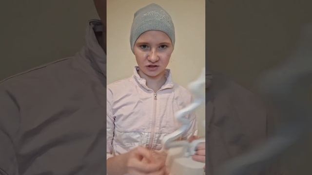 Кто то приносит ёлки🌲🎄!После этого люди исчезают!😱 смотреть онлайн