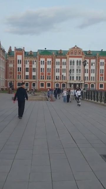 Йошкар-Ола. Маленький город, но красивый. Вот одно из м? смотреть онлайн