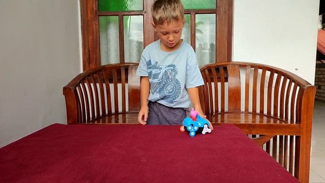 Что умеет делать машинка Свинка Пеппа. Peppa Pig смотреть онлайн