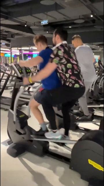 вместе потренируемся #юмор #fitness #фитнес #спорт #funny #motiva смотреть онлайн