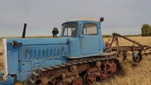 ДТ-75 "Казахстан" на пахоте