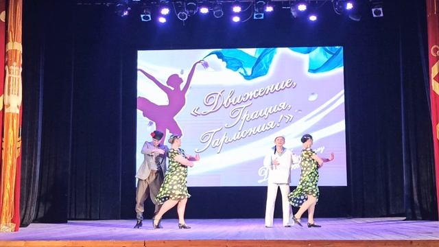 СЛАДАГА - А я милого узнаю по походке 26_04_25 смотреть онлайн