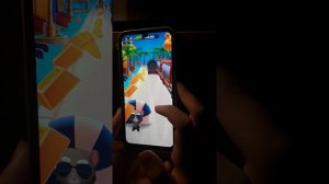 Играю в игру Мой Говорящий Том бег за золотом. Открываю сейфы. Разблокировал одного нового персонаж