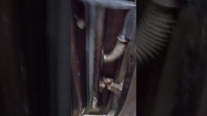 петля водительской двери октавия А7