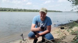 Хороший эхолот Lucky Fishfinder FF718LiC. Экран цветной, рыбу пока