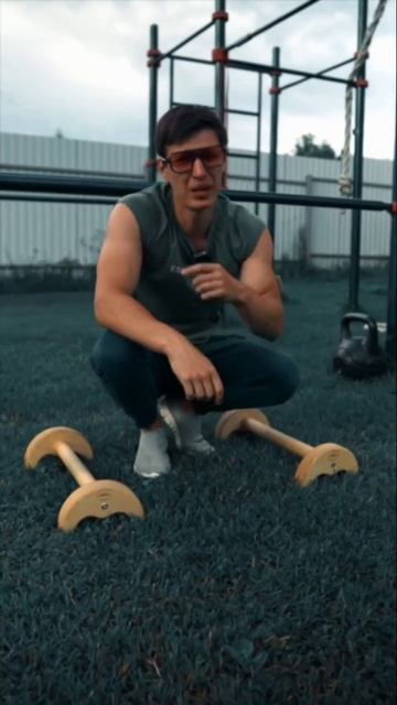 Как безопасно укрепить и накачать плечи? Стань самым с смотреть онлайн