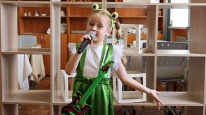 Виктория Шилова - 6 лет  "Ква-ква простая песенка"  РЦДО г. Кировск ЛО, студия "Браво".