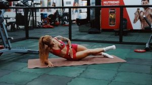 КАК ПОДТЯНУТЬ ВНУТРЕННЮЮ ЧАСТЬ БЕДРА ? УПРАЖНЕНИЕ ДЛЯ