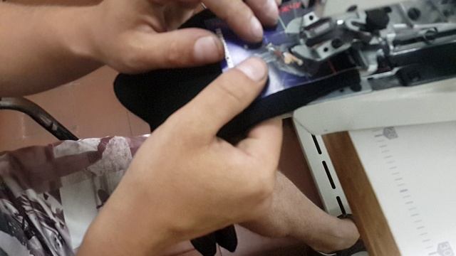 Машина для пришивания этикеток на носки