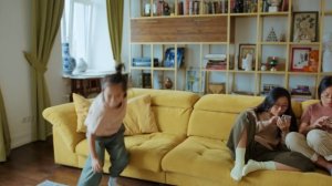 5998011-uhd_4096_2160_25fps