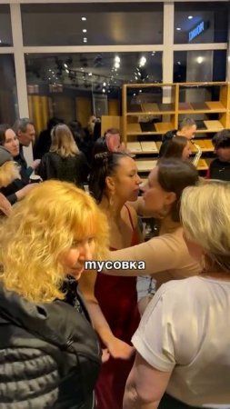 А вы как думали, что мы будем все в пиджаках?)