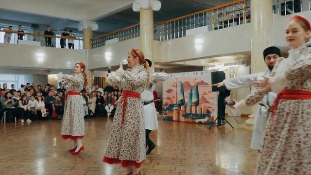 Национальный азербайджанский "Праздник граната" 2024 го смотреть онлайн