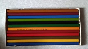 «Вот "они "перед вами, коробки с карандашами» — такими словами начиналась песенка, сопровождающая о