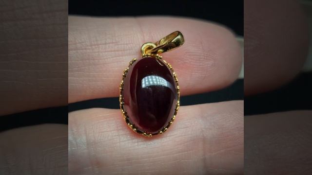 Срібний в позолоті кулон з гранатом, схваленим гемоло? смотреть онлайн