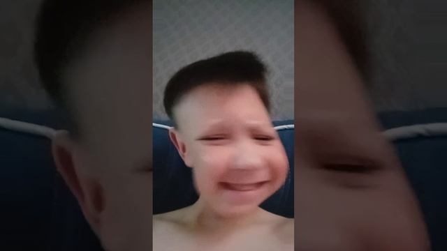 кстати это не страшный канал просто я его по приколу с? смотреть онлайн