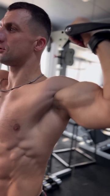 Бицепс три мощных упражнения #бицепс #biceps смотреть онлайн