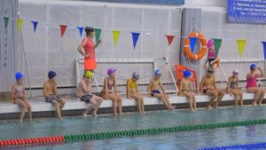 Обучение плаванию в бассейне «Кристалл»