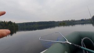 ЛОВЛЯ ЩУКИ НА ЛЕСНОМ ОЗЕРЕ!!!РЫБАЛКА НА СПИНИНГ ОСЕНЬЮ.