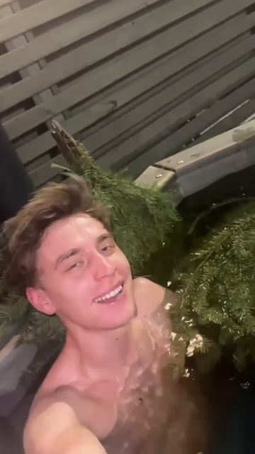 ВЛАД А4 и ГЛЕНТ в БАНЕ 😅 смотреть онлайн