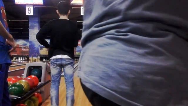 Боулинг.Первый страйк Вовы.Веселье. смотреть онлайн
