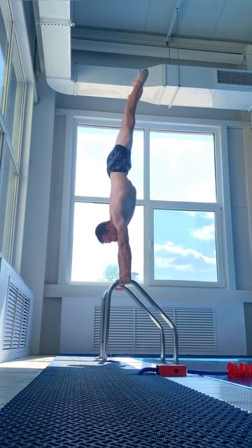 Бассейн и баланс🏊🏻♂️ смотреть онлайн