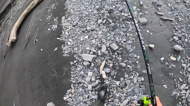 Форелевая рыбалка . КЛЁВые моменты . смотреть онлайн