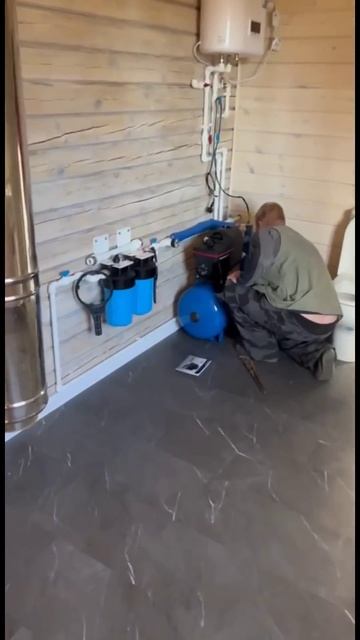 Так выглядит ввод в дом воды от абиссинской скважины с смотреть онлайн