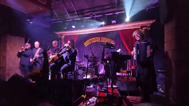 Сувлехим Такац. БГ+, The Cutting Room, Нью-Йорк, 7 апреля 2025 года смотреть онлайн