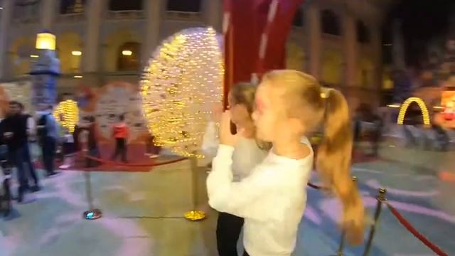 Сёстры двойняшки Соня и Аня на ёлке мэра 2020!