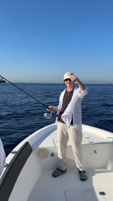 Рыбалка на Фуджейре #эмиратырыбалка #фуджейра #руслан? смотреть онлайн