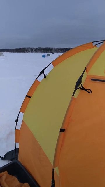 Люблю зимнюю рыбалку.Уже скучаю. смотреть онлайн